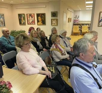 Atidarytos dviejų visaginiečių menininkių parodos