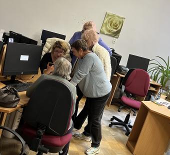 Medijų ir informacinis raštingumas: išsamesnė pažintis su išmaniuoju telefonu